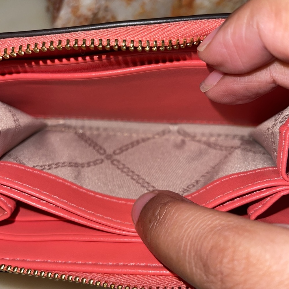 Michael Kors Coral Wallet - Picture 9 of 9